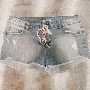 BILLABONG JEAN SHORTS